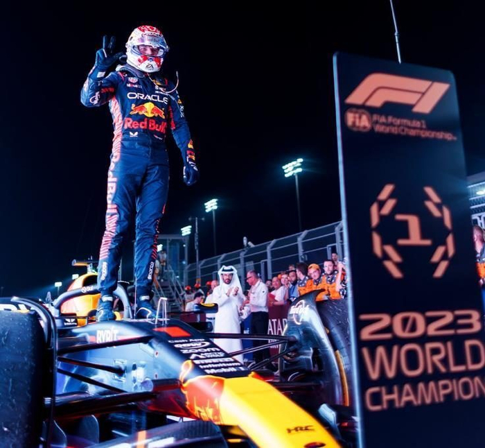 PG电子游戏-关于迈凯伦横扫红牛车队，塞恩斯扛起全队的信息